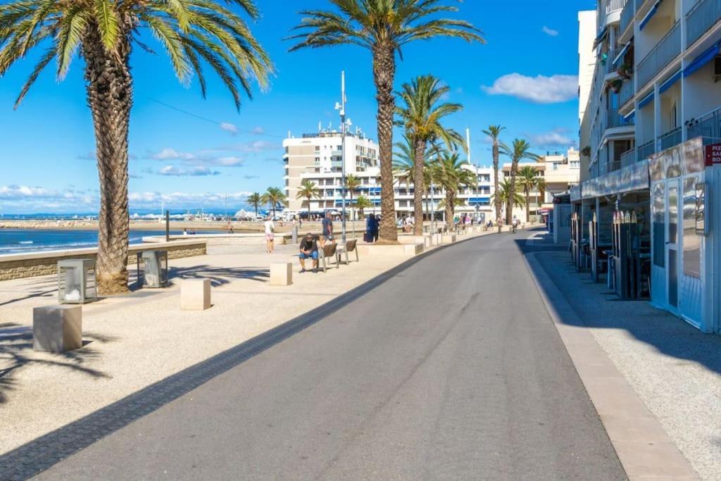 Duplex Centre Ville - 50M De La Plage - Clim - Garage - Netflix Льо Гро-дю-Роа Стая снимка