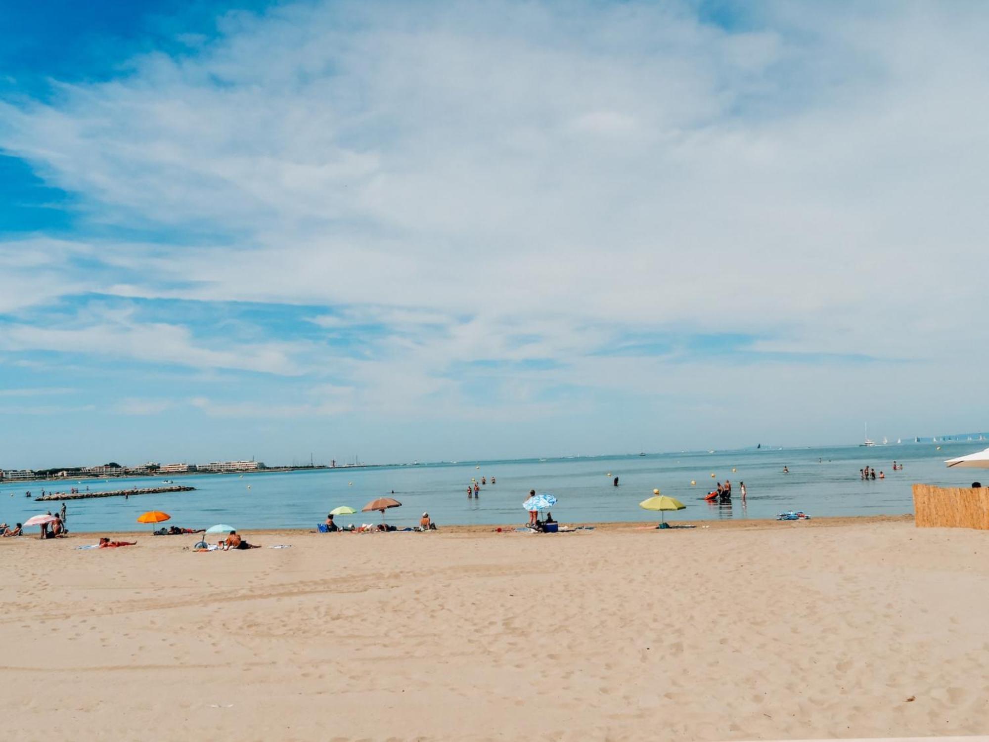 Duplex Centre Ville - 50M De La Plage - Clim - Garage - Netflix Льо Гро-дю-Роа Стая снимка