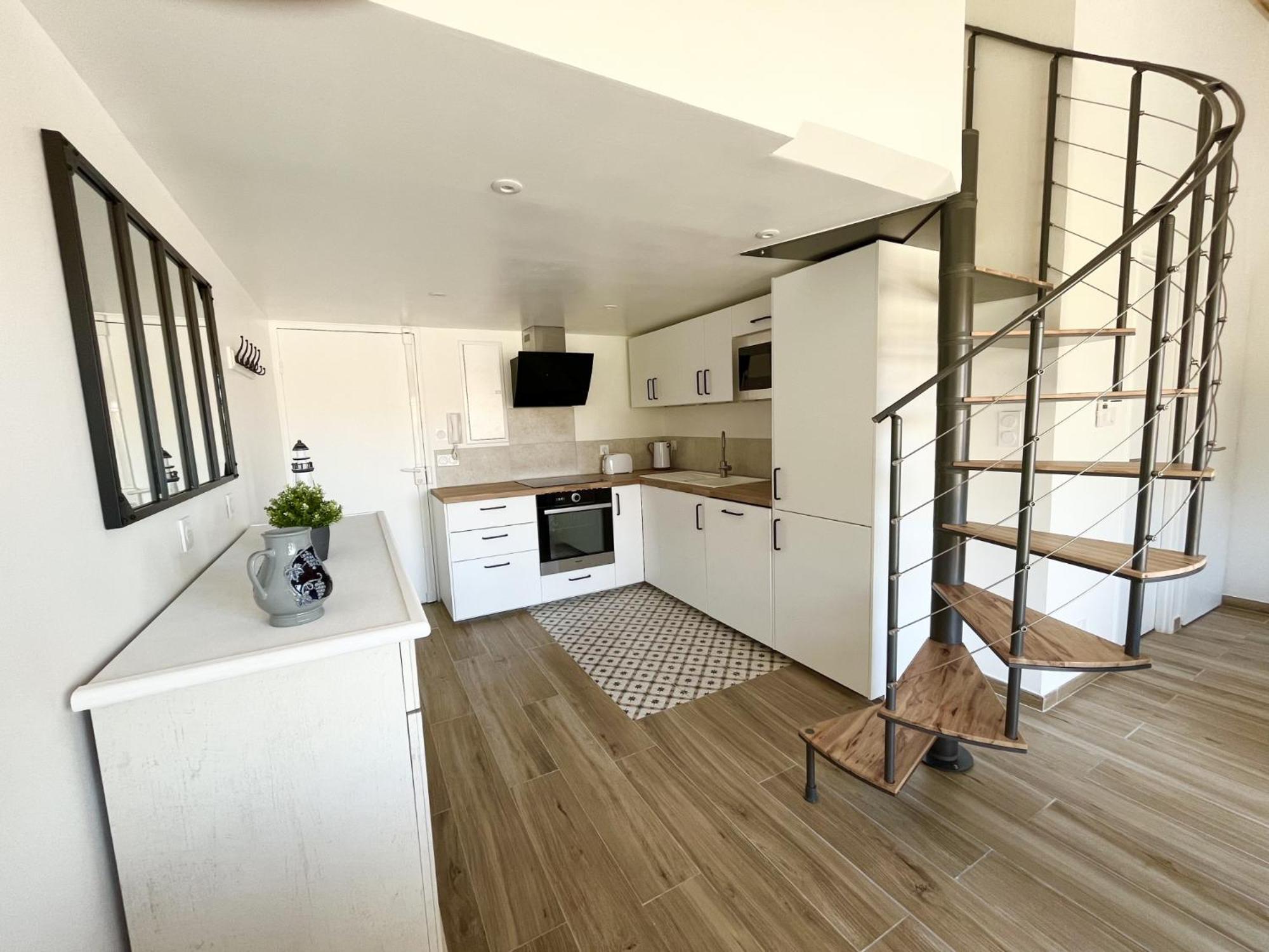 Duplex Centre Ville - 50M De La Plage - Clim - Garage - Netflix Льо Гро-дю-Роа Стая снимка
