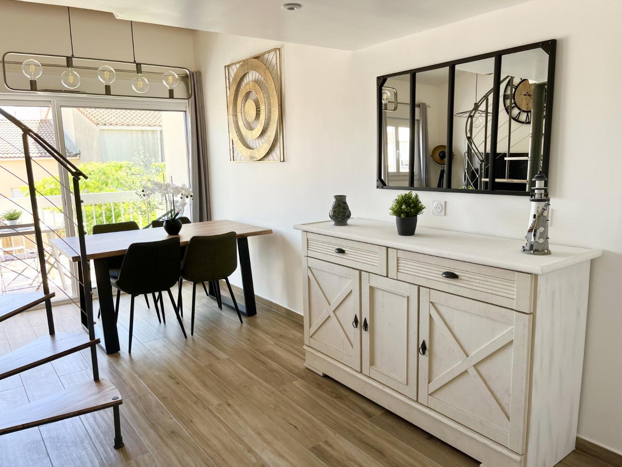 Duplex Centre Ville - 50M De La Plage - Clim - Garage - Netflix Льо Гро-дю-Роа Стая снимка