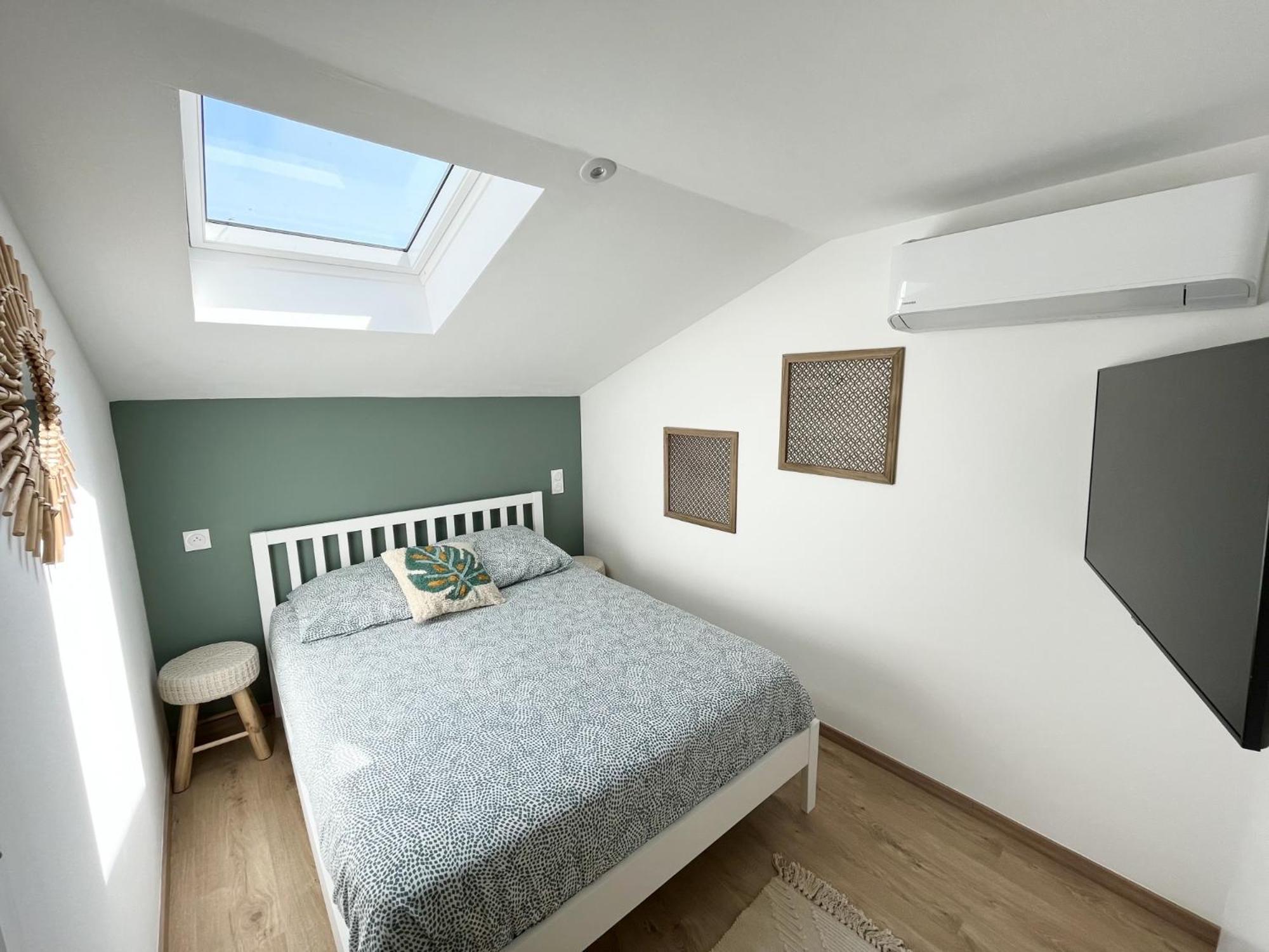 Duplex Centre Ville - 50M De La Plage - Clim - Garage - Netflix Льо Гро-дю-Роа Стая снимка
